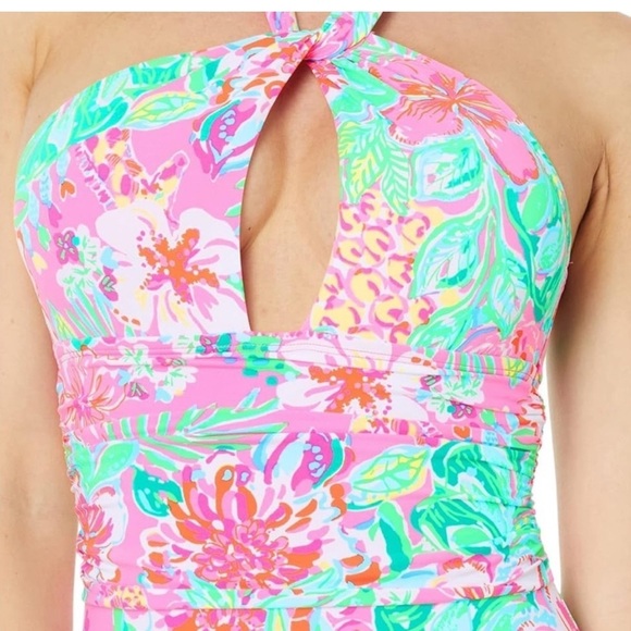 LILLY PULITZER LEDGER HALTER ONE PIECE
MULTI JOURNEY TO THE JUNGLE SWIMSUIT NWT - Picture 16 of 16